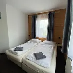Pod Orlica Homestay *