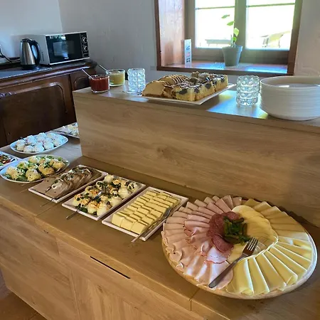 ホームステイ Pod Orlica